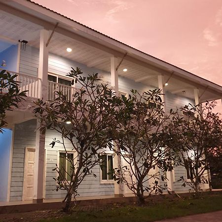 Vanilla Ville Resort Khlong Thom Exterior photo
